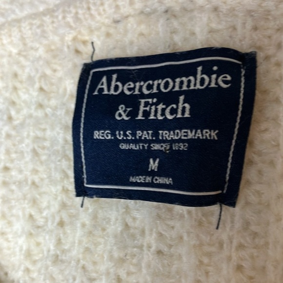 abercrombie & fitch sweater size medium soft winter beige knit acrylic blend - Picture 2 of 3